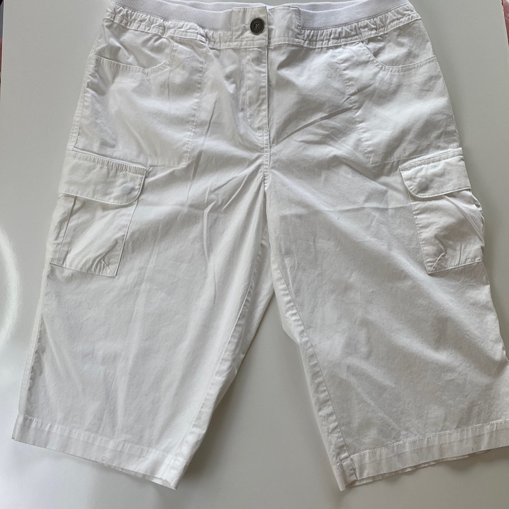 Chicos white women’s shorts size 15